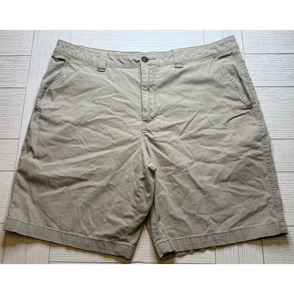 Magellan Outdoor Shorts Men's 36 Pockets Khaki Fishing Nature Sportsman Casual
